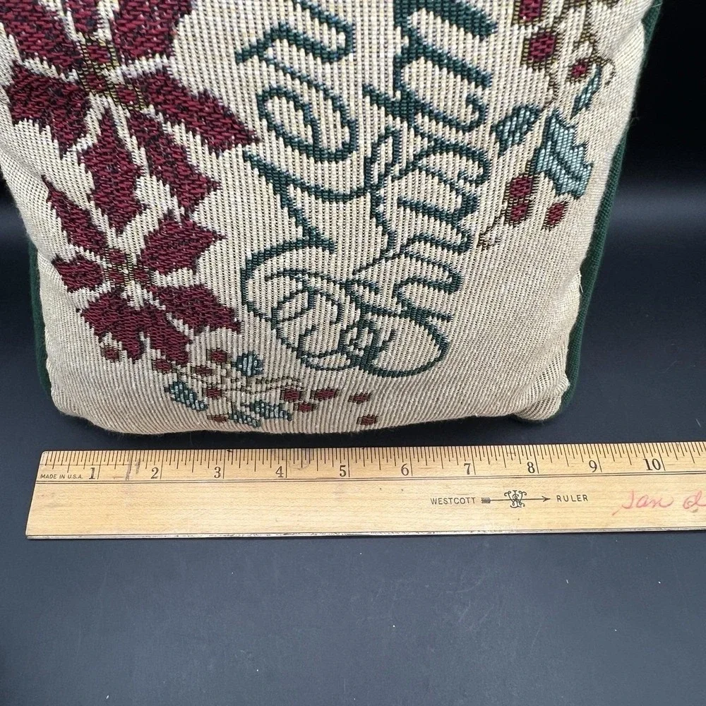 Vintage Merry Christmas Needlepoint Tapestry Throw‎ Pillow Decor Holiday 12x9
